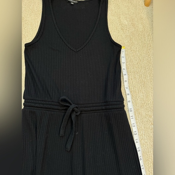 Beyond Yoga Jetsetter Jumpsuit in black S - Picture 8 of 11